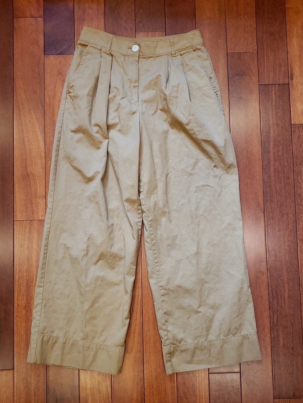 LOFT size 2P Wide Leg Cropped Khaki Trouser, Pleated Front